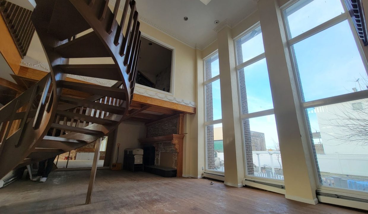 6917 Avenue W 00007