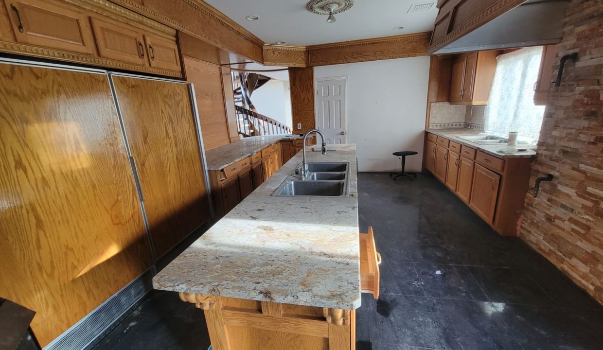 6917 Avenue W 00011