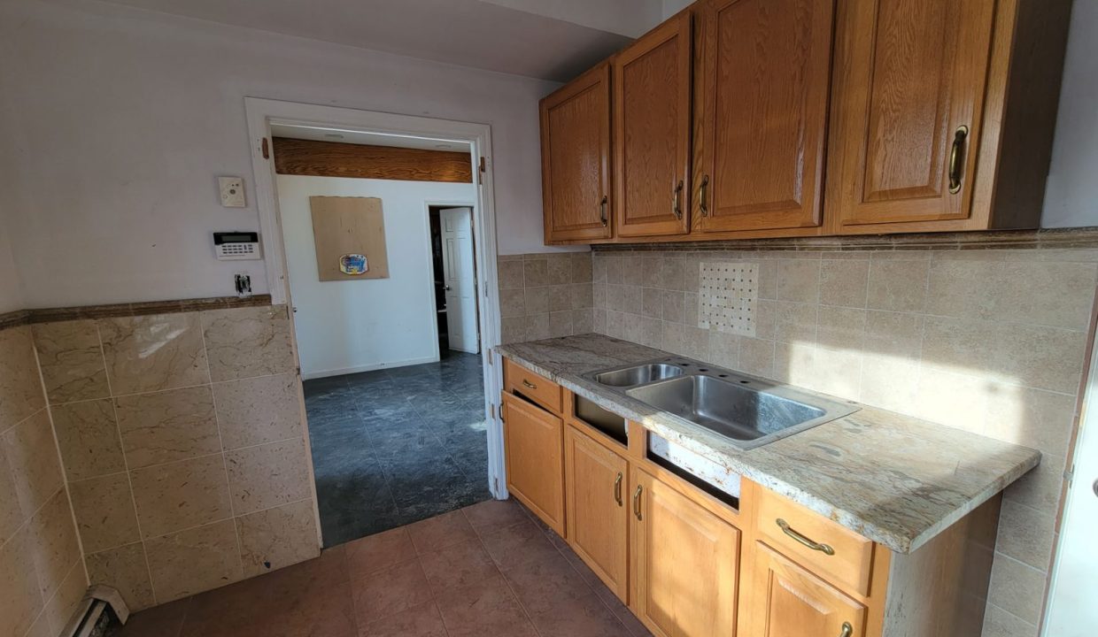 6917 Avenue W 00013