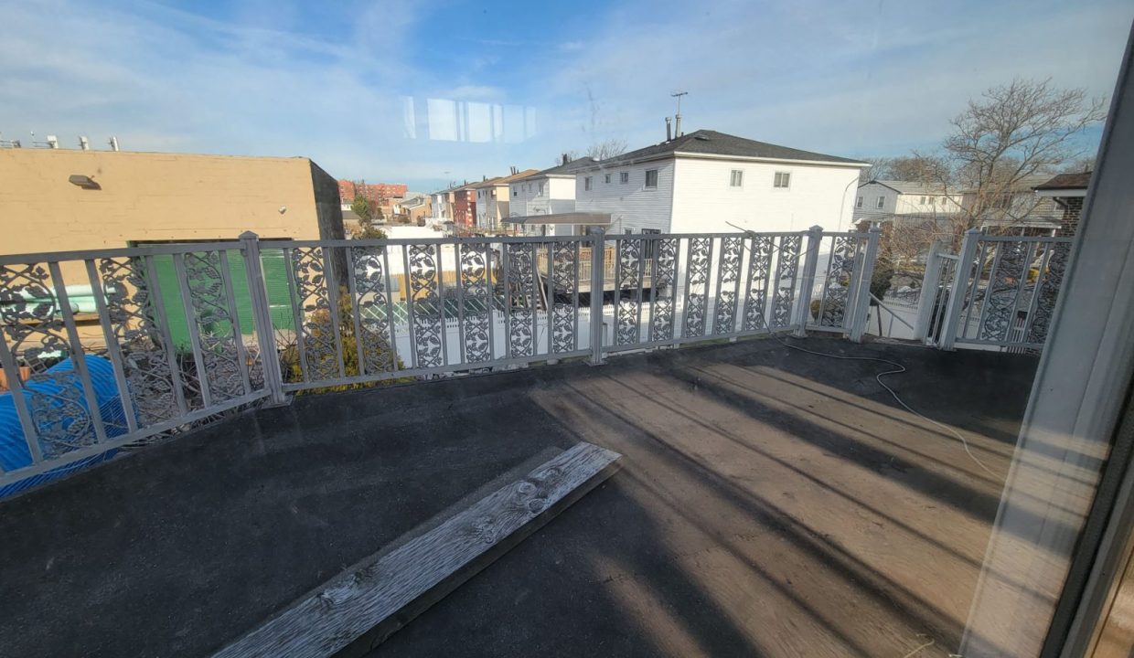 6917 Avenue W 00020