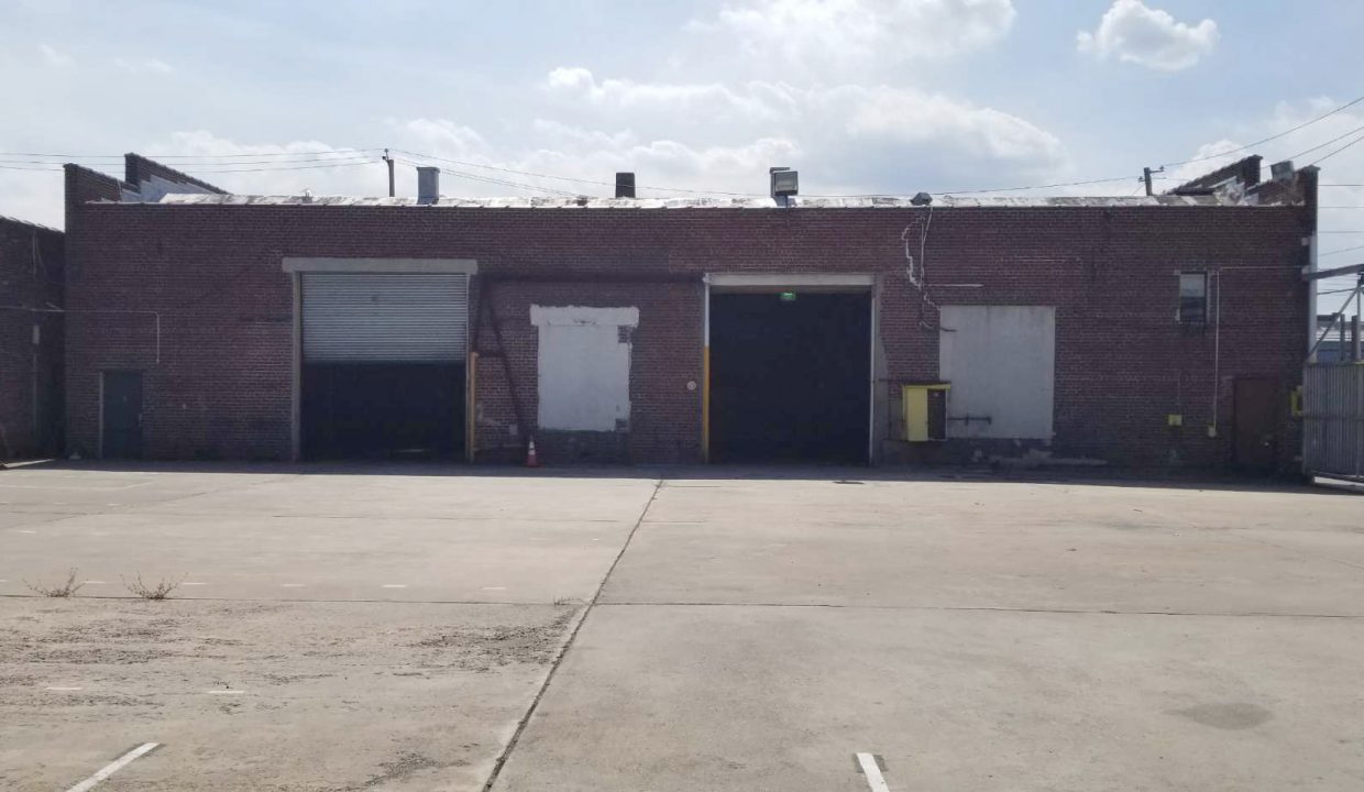 2 Exterior 23 41 Ferris St