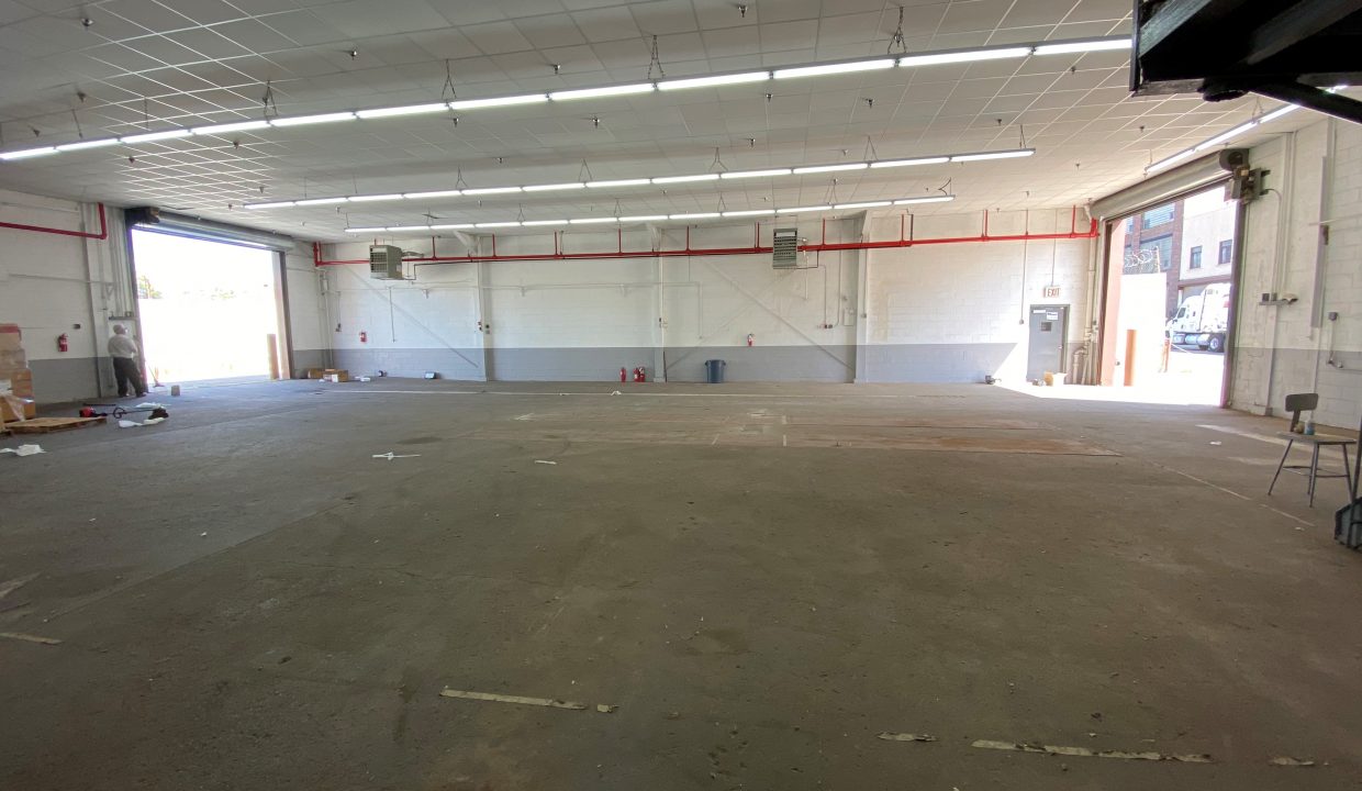 2 Interior 4323 2nd Ave