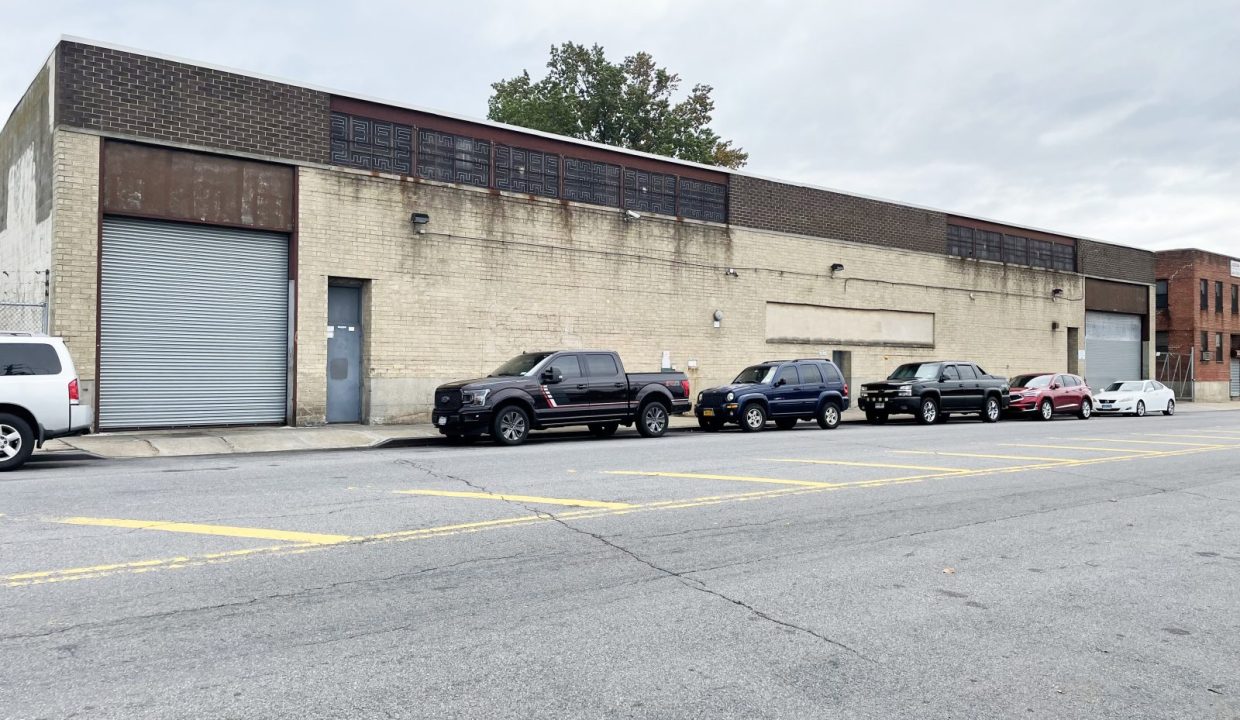 2 Exterior 61 26 Maurice Ave