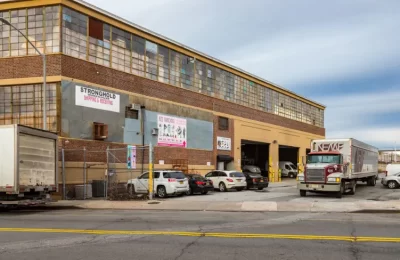 Commercial Observer Fly E Bike Signs 52k Sf Industrial Lease In Maspeth